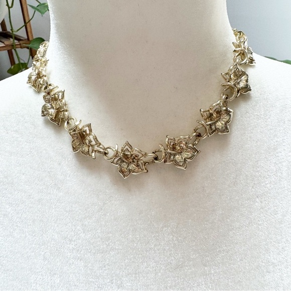 1950s Vintage Retro CORO Choker Necklace Pale Gold Plated Signed - Picture 4 of 12